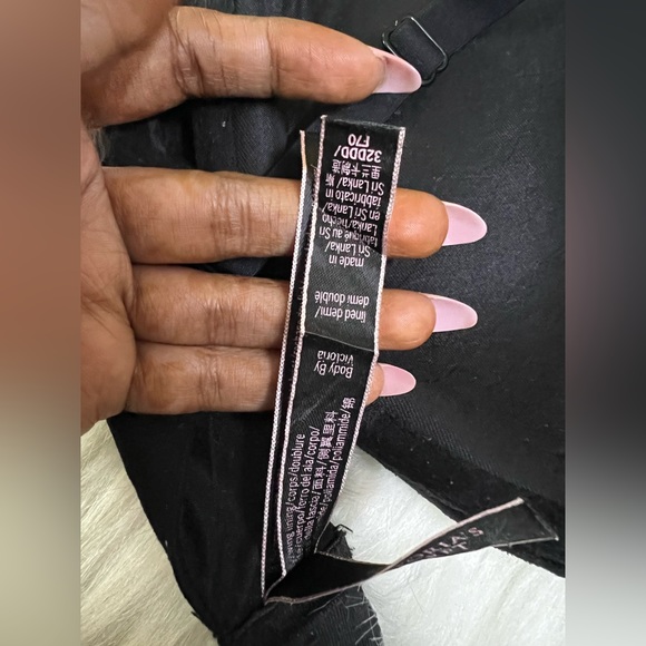 Victoria, secret Black padded bra on SALE ♥️♥️ - Picture 4 of 4